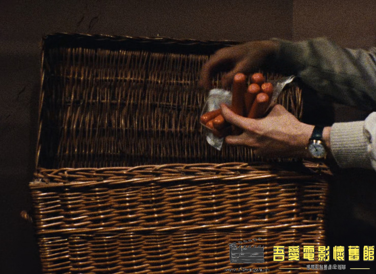 Basket.Case.1982.REMASTERED.1080p.BluRay.x265-RARBG.mp4_snapshot_00.33.33.273.jpg