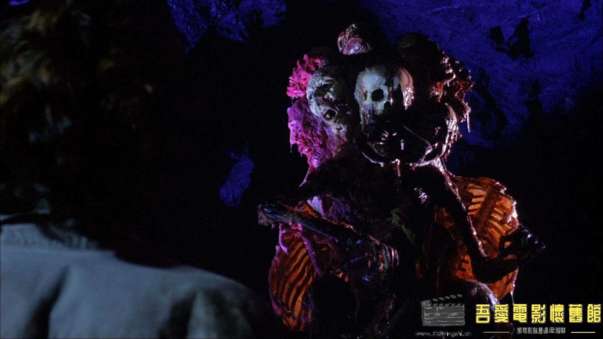 The.Nest.1988.1080p.BluRay.H264.AAC.mkv_snapshot_01.21.51.288.jpg