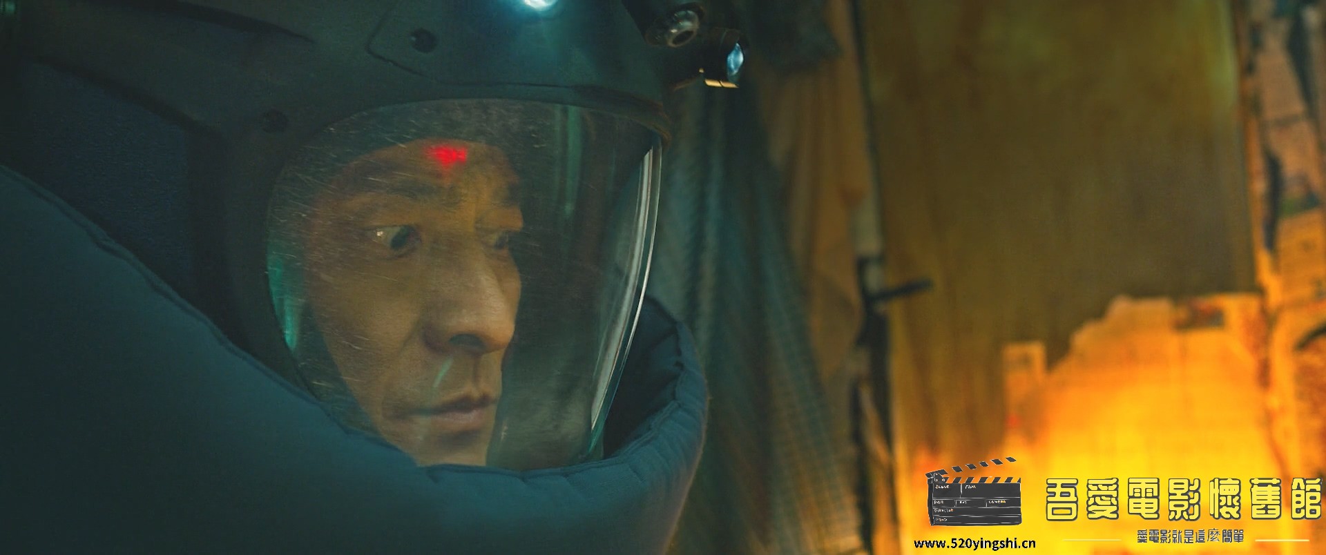 拆弹专家2.Shock Wave 2.2020.BDRip.2AC3-NO.7.mkv_20221228_102705.294.jpg