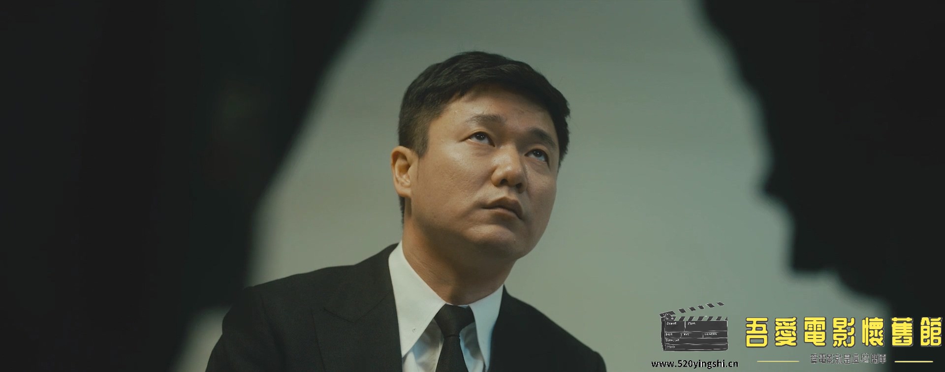 人潮汹涌.2021.BDRip.2AC3.HKFACT.mkv_20221228_211540.288.jpg