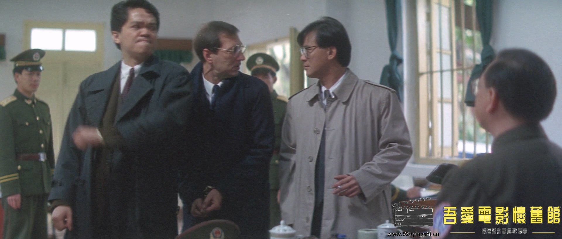 圣战风云.1990.BDRip.4AC3.HKFACT.mkv_20221228_232341.561.jpg