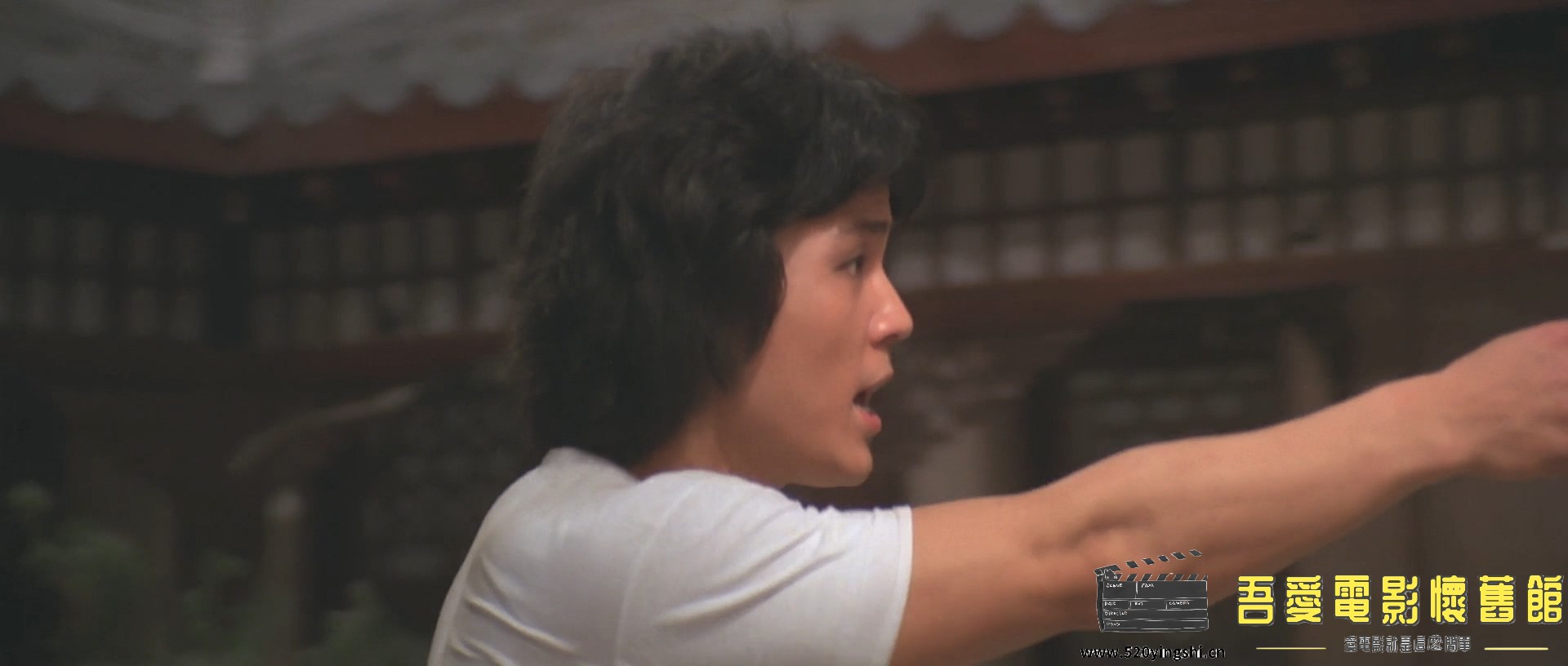 杂技亡命队.1979.BDRip.2AC3.HKFACT.mkv_20221229_150209.994.jpg