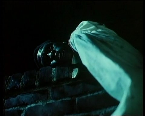 猛鬼舔人 Night of the Demons‎ (1988) DVDRip FCKB.mkv_snapshot_01.21.50.626_[202.jpg
