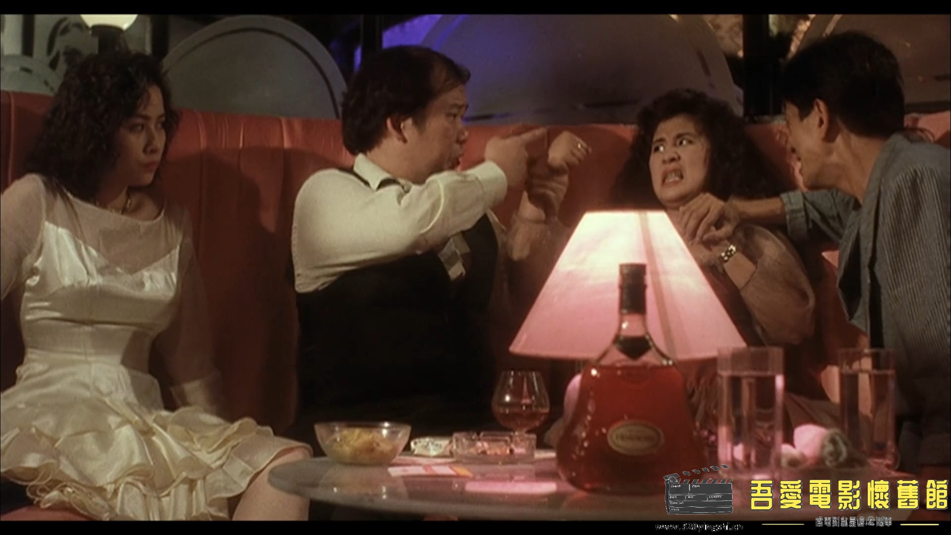 皇家女将 (1990) 1080p AAC 国粤语中字.mkv_snapshot_00.29.10.721_[2023.01.05_14.45.22].jpg