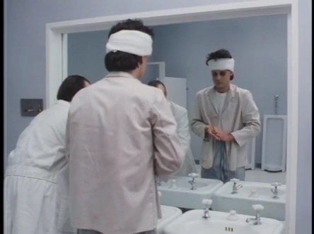 是谁让我脑死了 Brain Dead (1990).mkv_snapshot_01.18.16.803_[2023.01.05_16.32.54].jpg