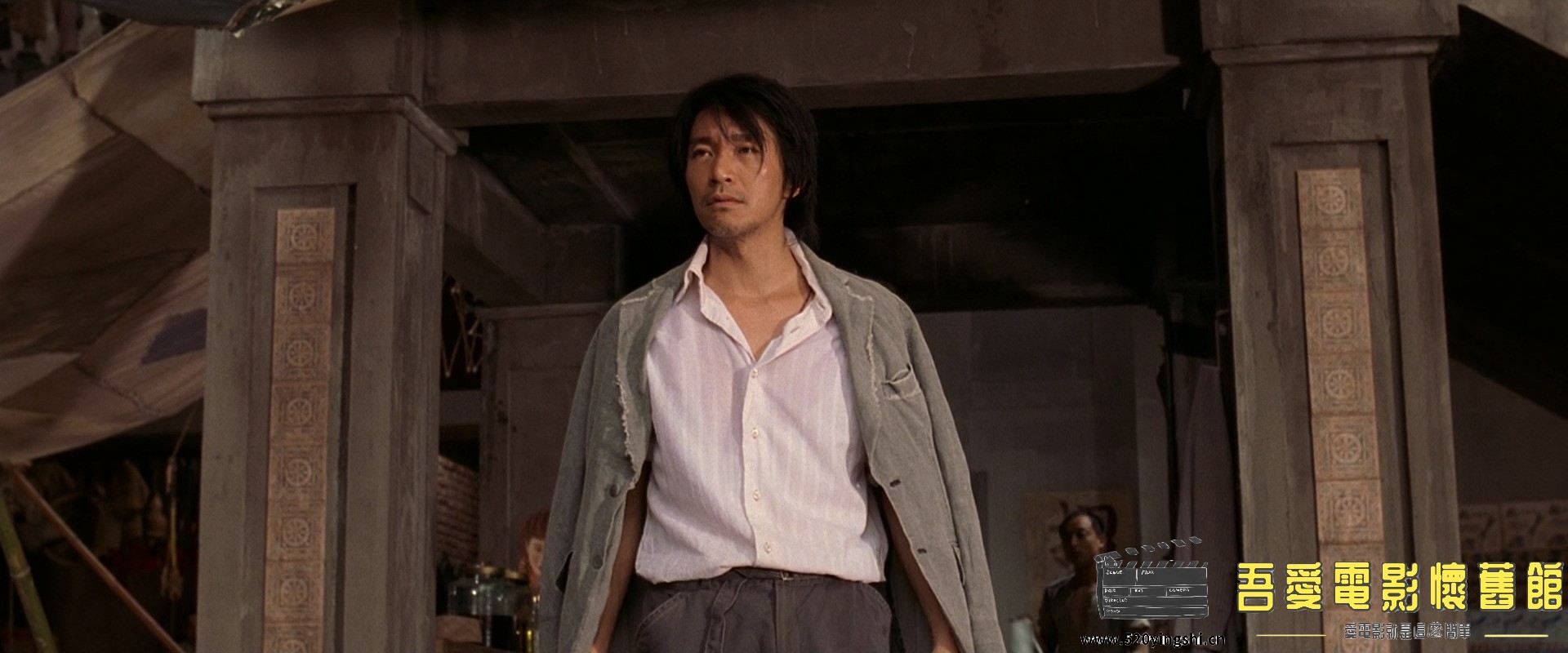 功夫.2004.BDRip.Kung Fu Hustle.USA.AC3..mkv_20230220_220728.624.jpg