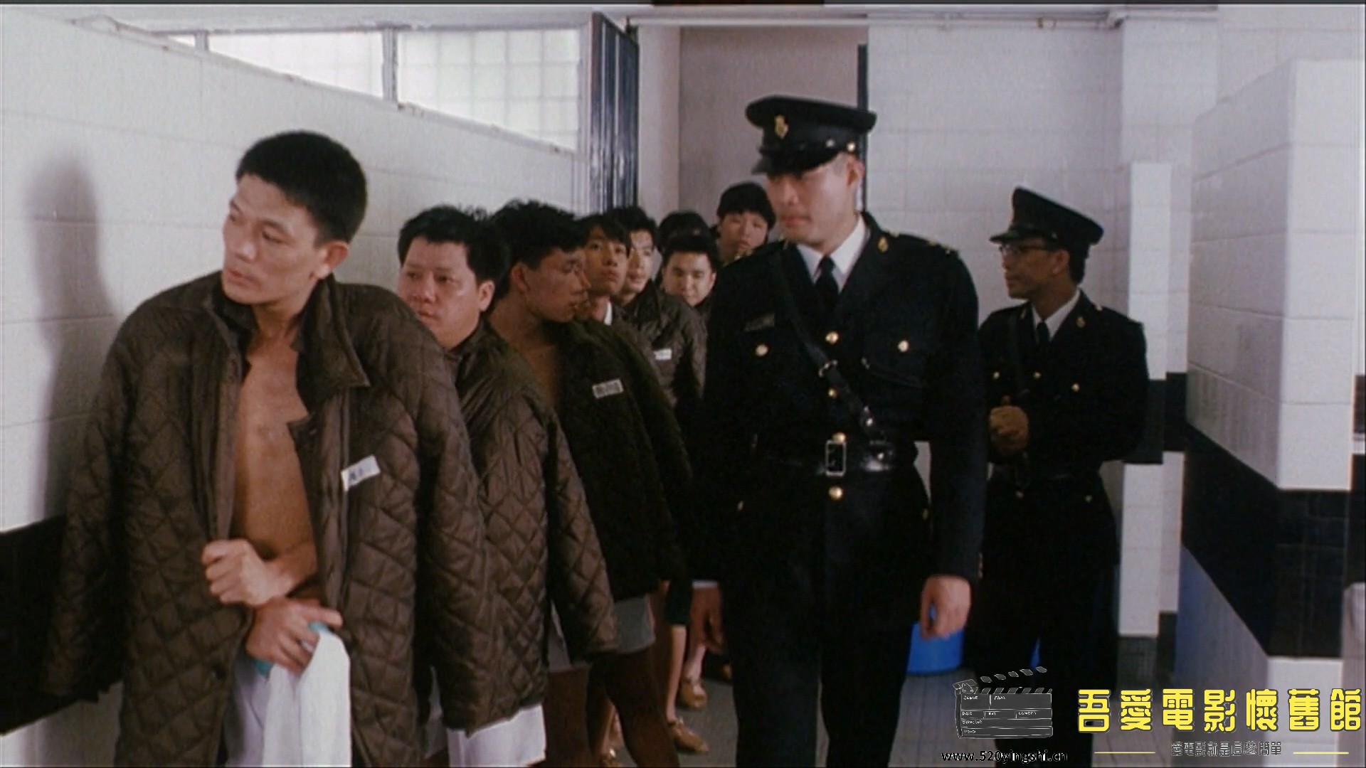 监狱风云2：逃犯.1991.BDRip.Prison on Fire II.HKG.2AC3.mkv_20230224_211013.704.jpg