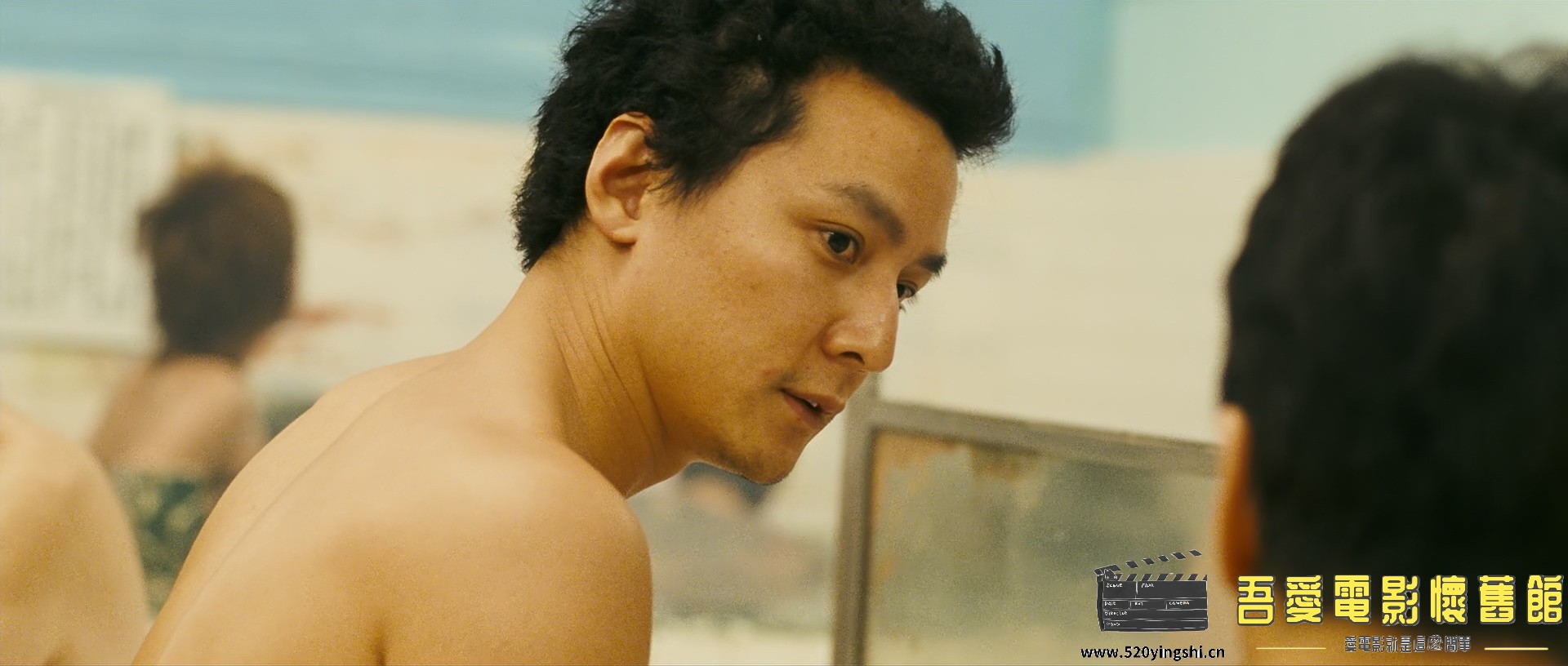 新宿事件.2009.BDRip.Shinjuku Incident.GBR.2AC3.FRDS.mkv_20230225_111124.352.jpg