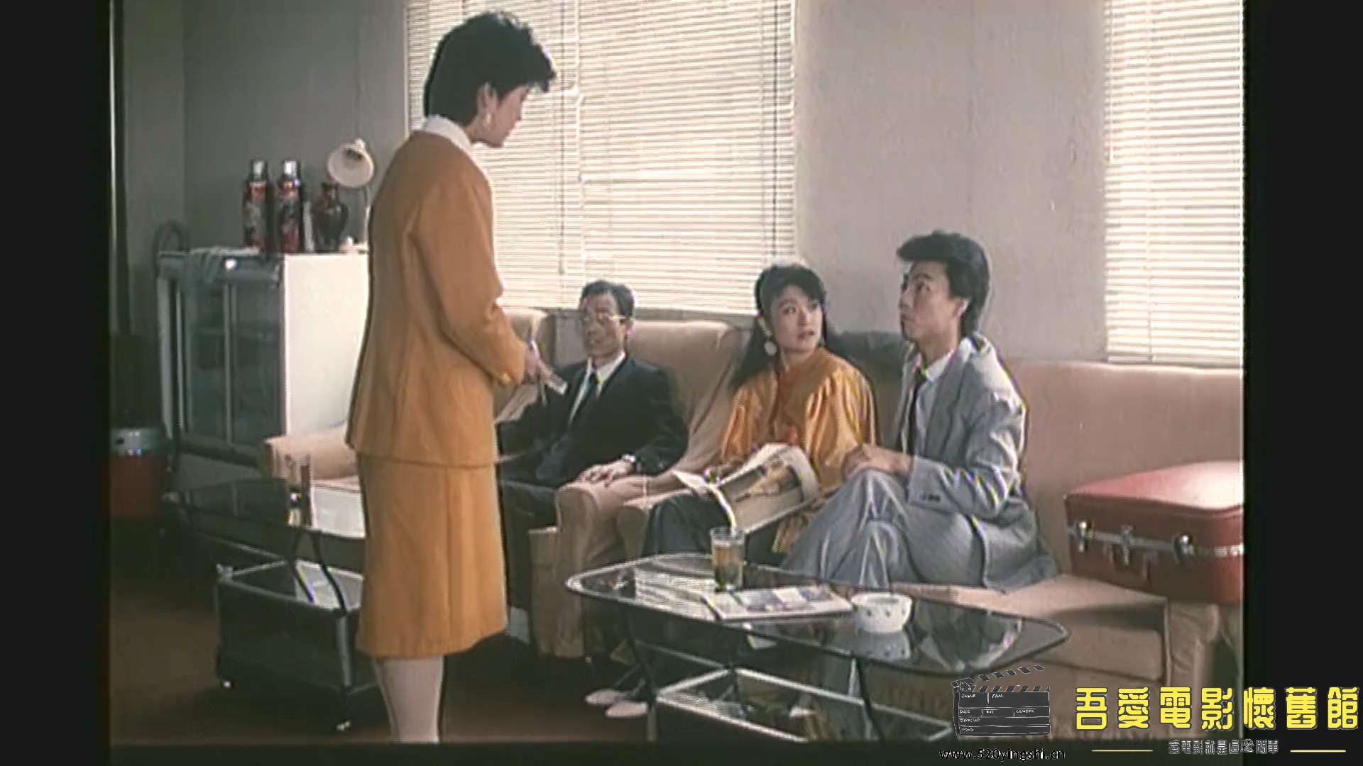 三对半情侣和一个小偷.mp4_20230105_095010.800.jpg