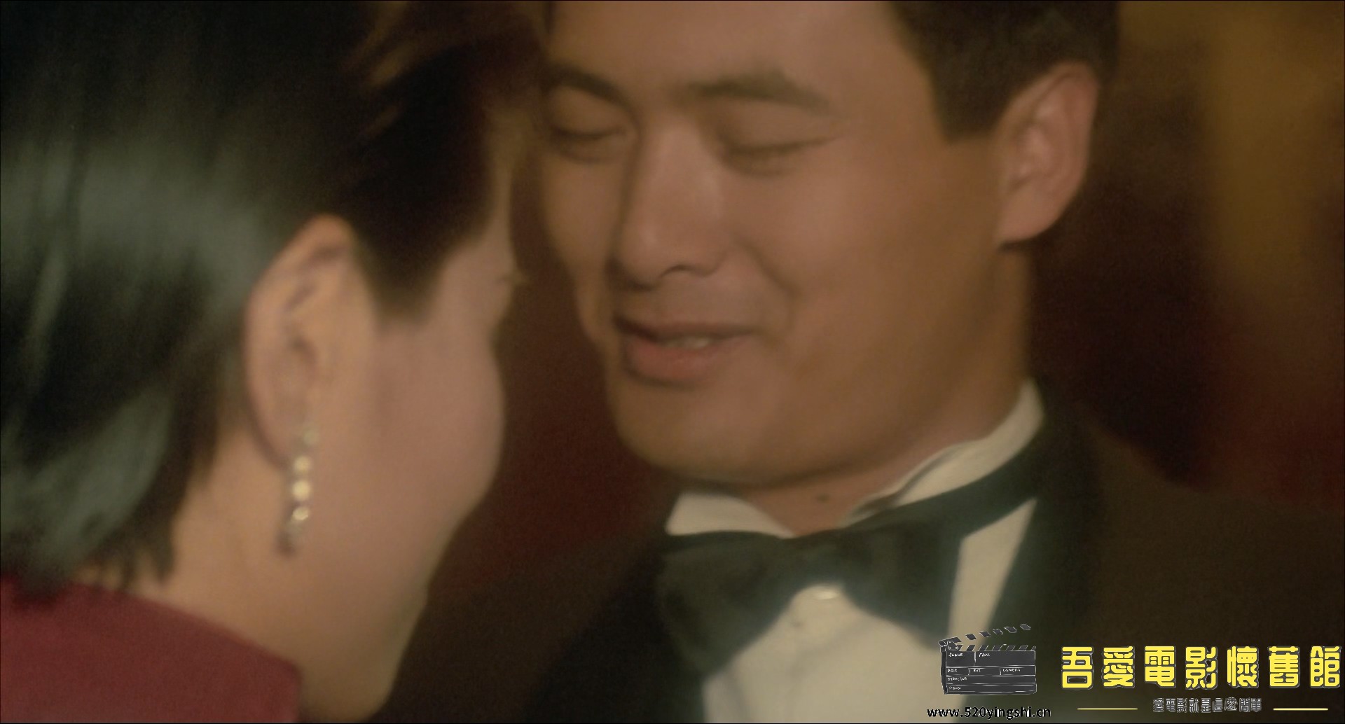 倾城之恋.Love.in.a.Fallen.City.1984.FRA.BluRay.1080p.HEVC.10bit.2Audio.MiniFHD-C.jpg