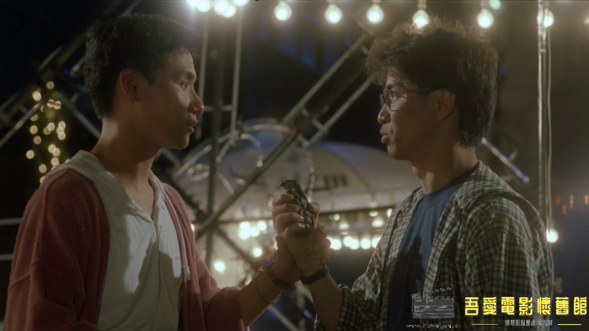 神枪手与咖喱鸡.Pom.Pom.and.Hot.Hot.1992.1080p.MyTVS.WEB-DL.H265.AAC-TAGWEB.mkv_0.jpg